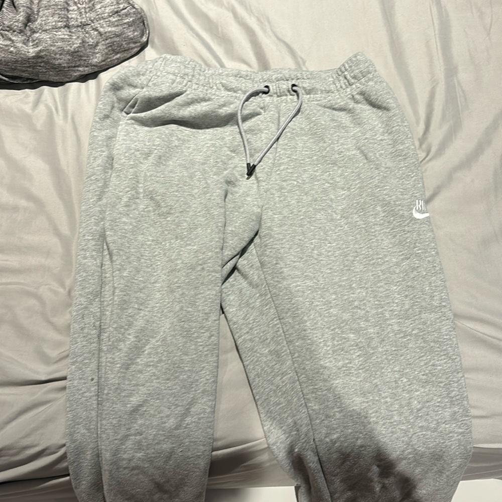 men’s gray nike sweatpants